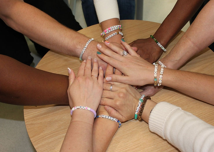 Still I Run Ambassadors volunteered to make inspirational bracelets for patients who participated in the 2025 Runstreak for Mental Health.